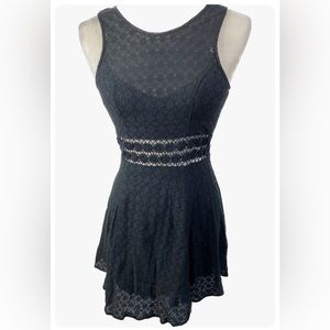 Free People Black Dress Size 5 . Sheer Lined . knee length